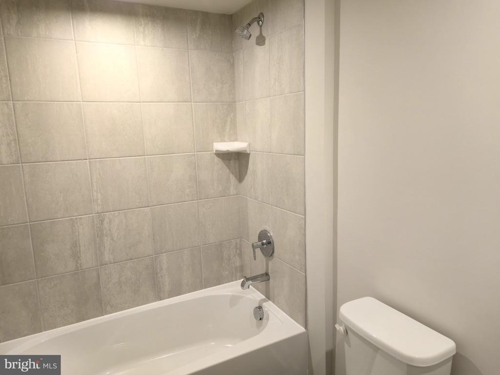 246 E Main Street - Photo 3
