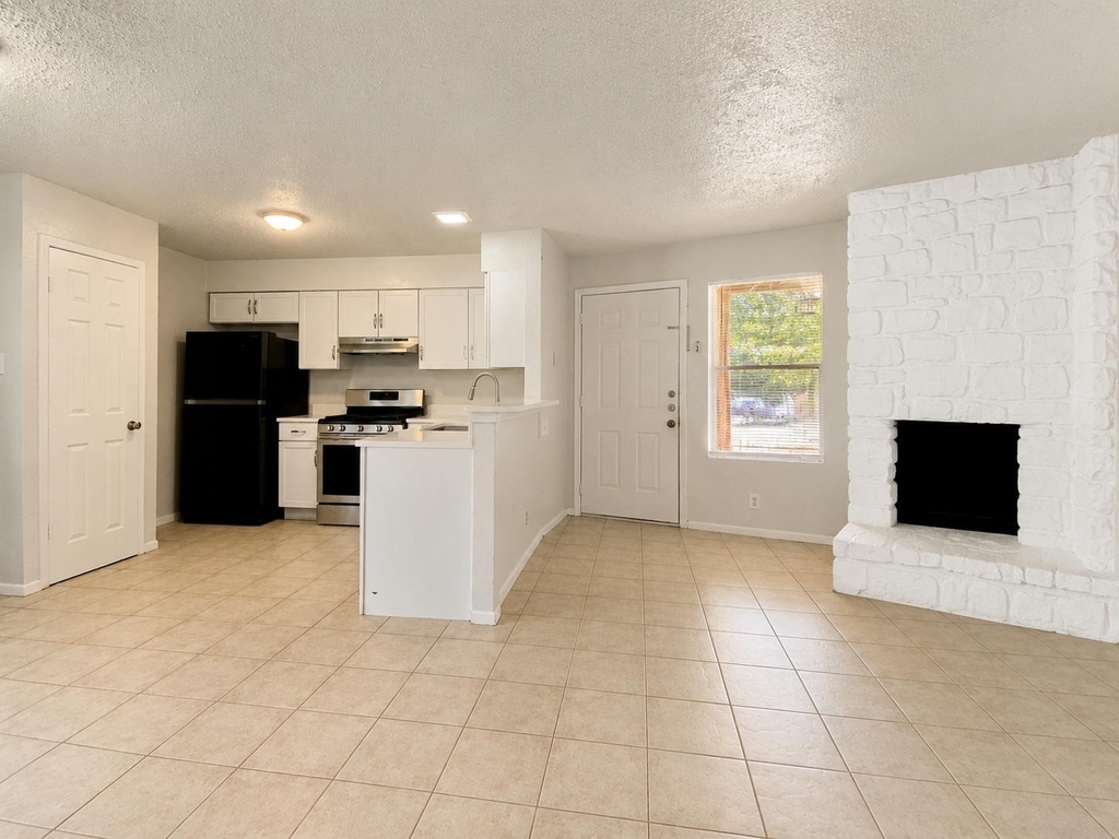 2300 Cedrick Cv - Photo 22