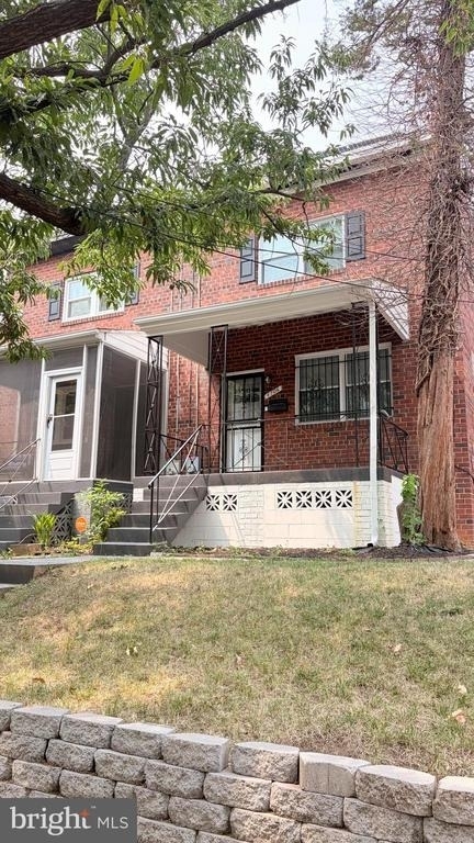 4706 Central Avenue Ne - Photo 0