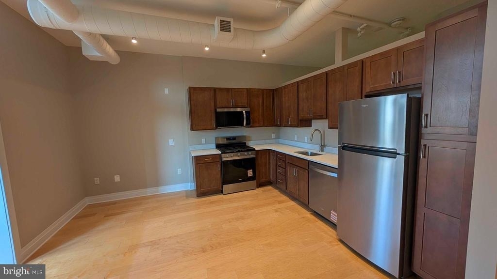 811 4th Nw - Photo 3