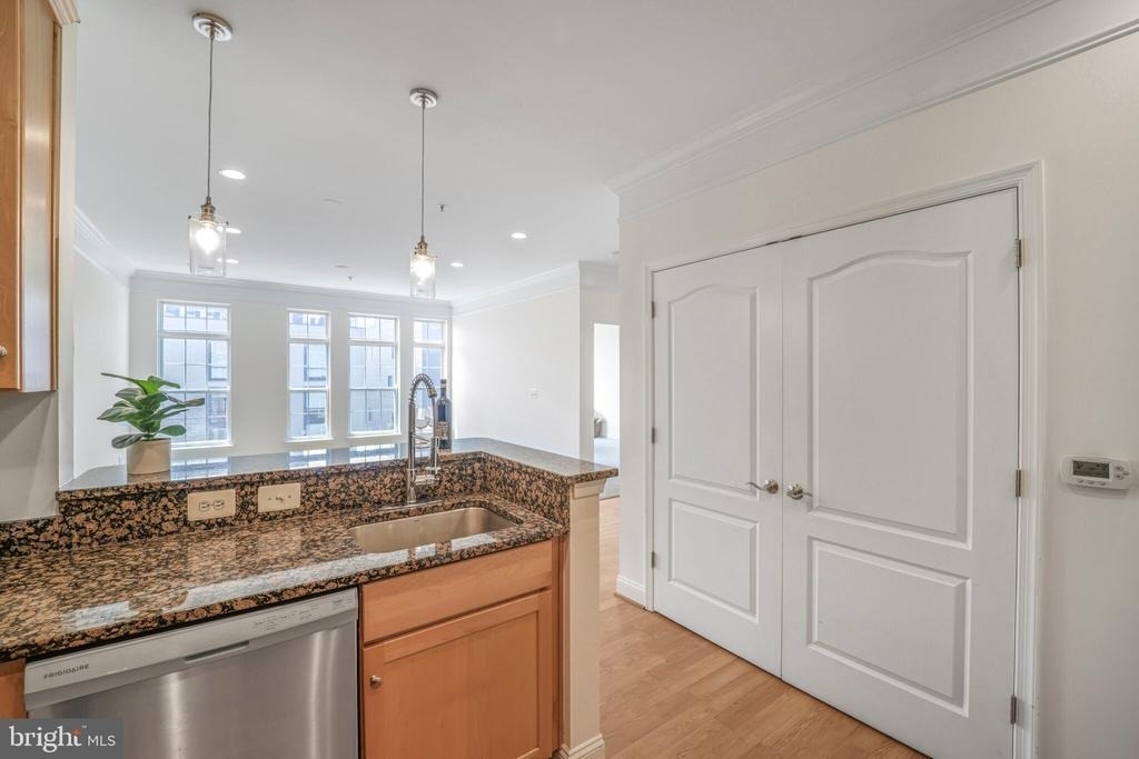 1451 Belmont Street Nw - Photo 7