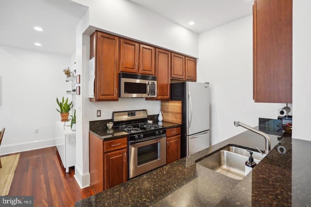 1324 Euclid Street Nw - Photo 7