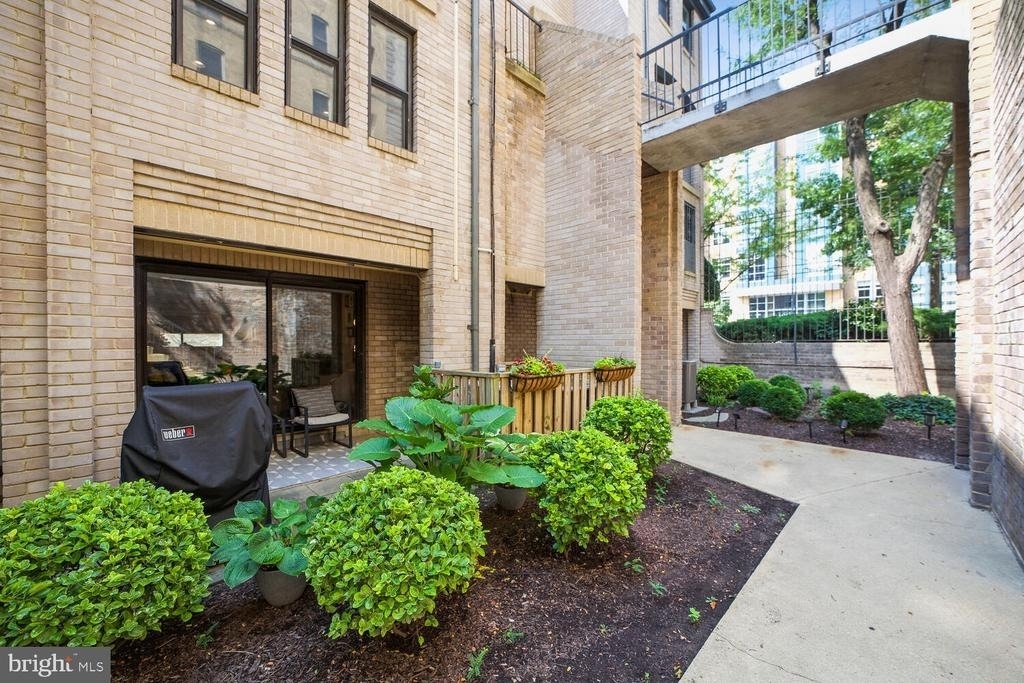 1325 13th Street Nw - Photo 2