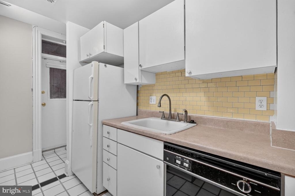 1736 18th Street Nw - Photo 14