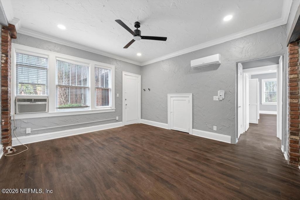 2738 Riverside Avenue - Photo 8
