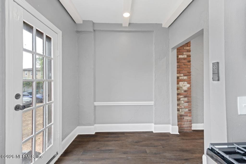2738 Riverside Avenue - Photo 14