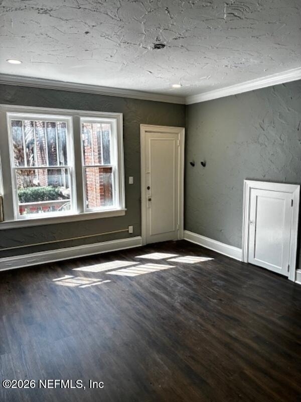2744 Riverside Avenue - Photo 2