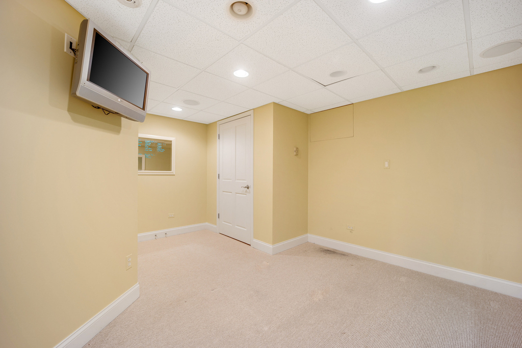 120 E 8th Street - Photo 28