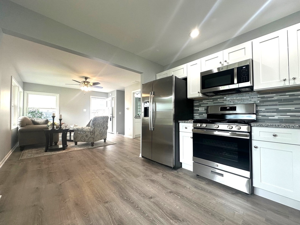 423 Westmore Meyers Road - Photo 4
