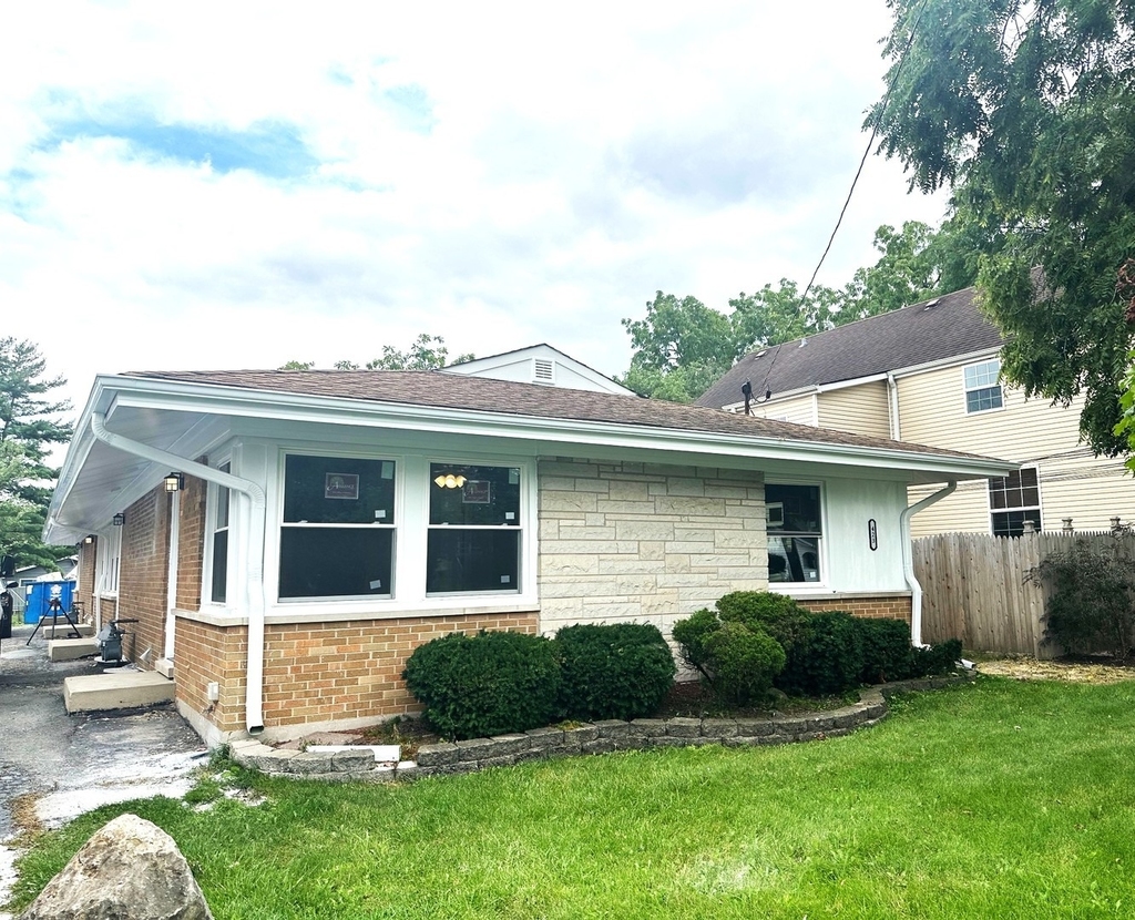 423 Westmore Meyers Road - Photo 0