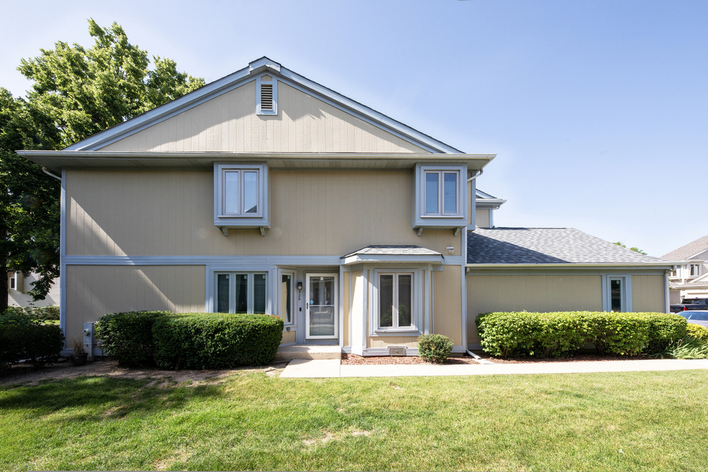 329 Redwing Drive - Photo 0