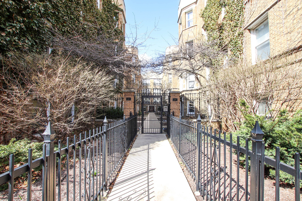 1626 W Farwell Avenue - Photo 11
