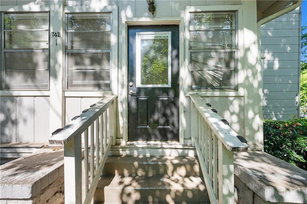 742 Charles Allen Drive Ne - Photo 1