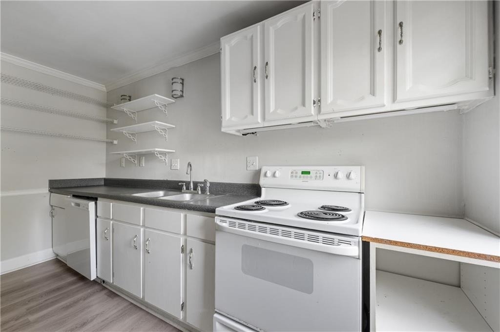 742 Charles Allen Drive Ne - Photo 12