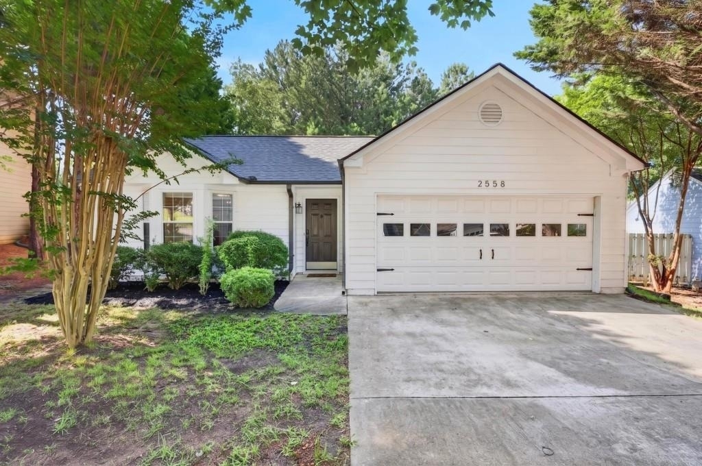 2558 Candlewood Way - Photo 0
