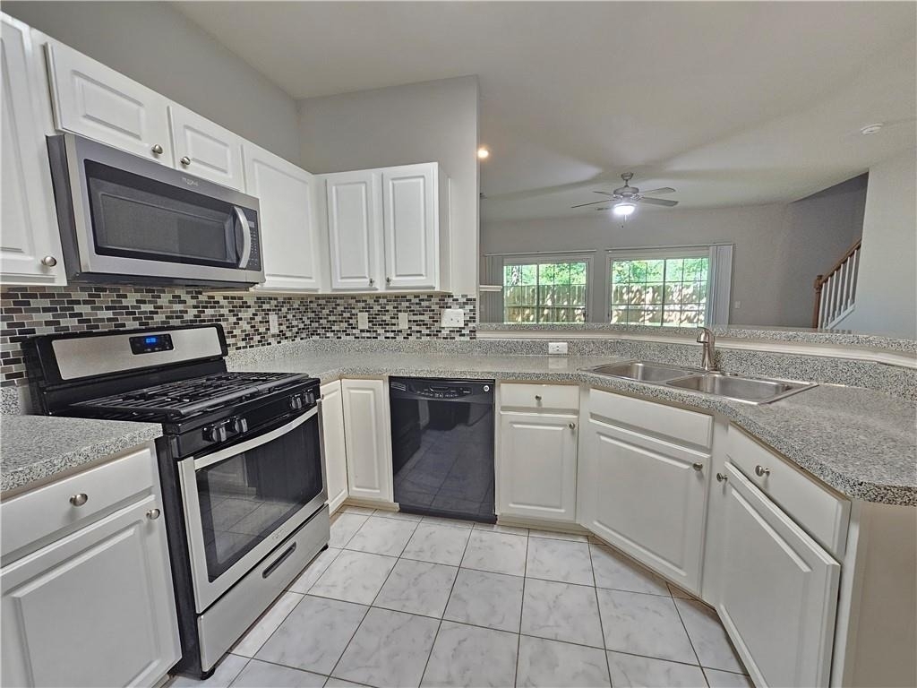 1999 Hailston Drive - Photo 5
