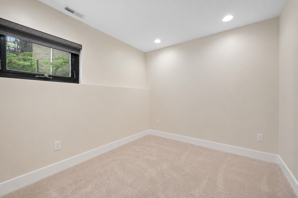 1349 N Leavitt Street - Photo 20