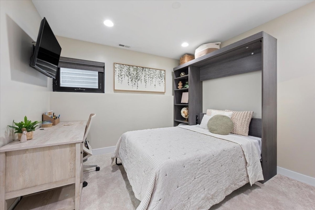 1349 N Leavitt Street - Photo 23