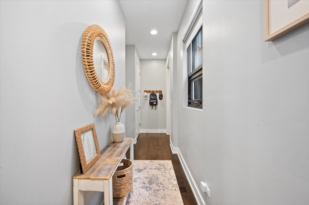 1349 N Leavitt Street - Photo 2