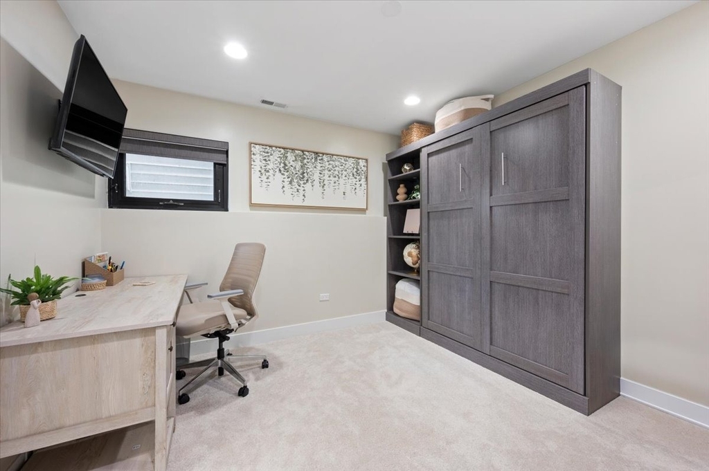 1349 N Leavitt Street - Photo 22