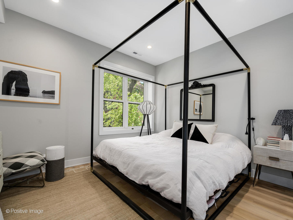 833 N Hoyne Avenue - Photo 8