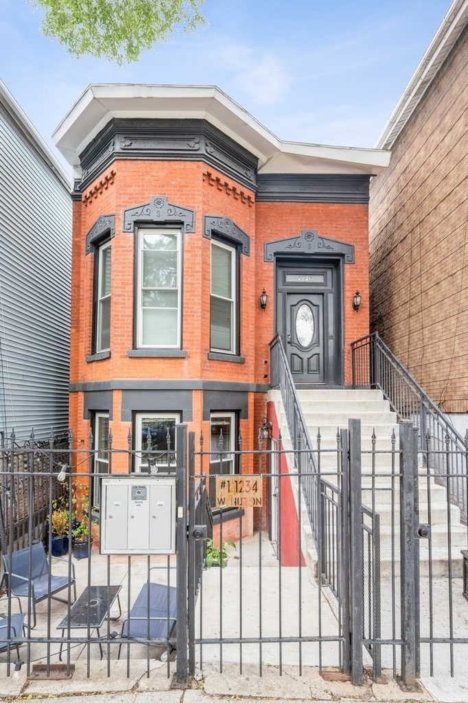 1234 W Huron Street - Photo 0