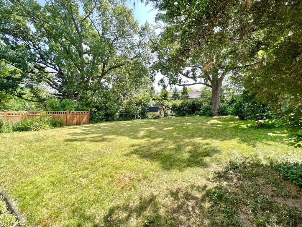 4633 Oakwood Avenue - Photo 11