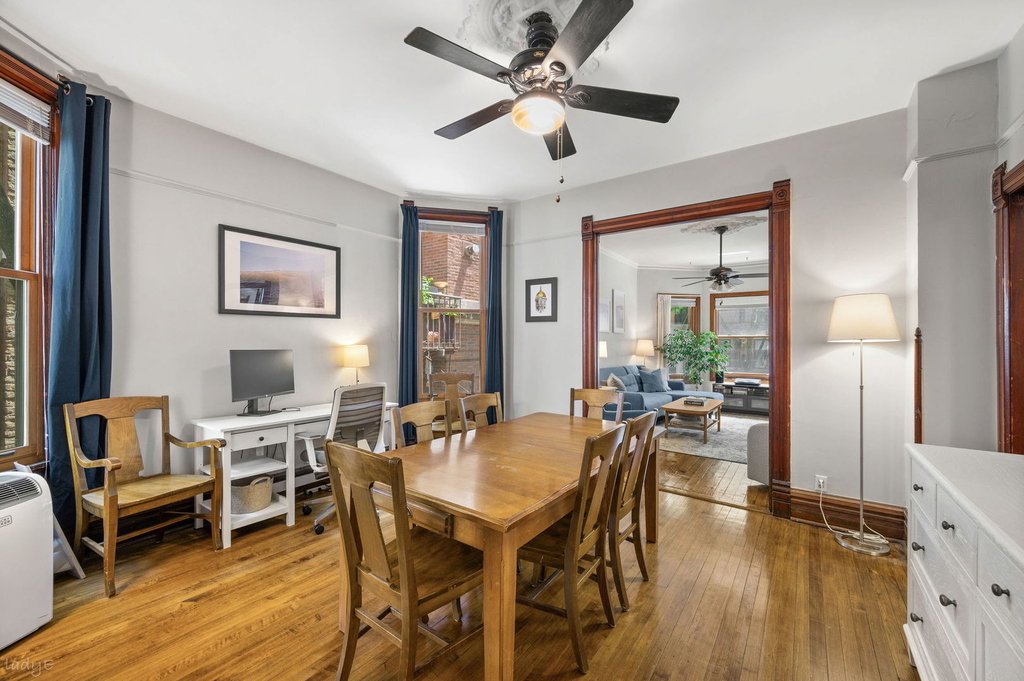 1040 W Barry Avenue - Photo 5