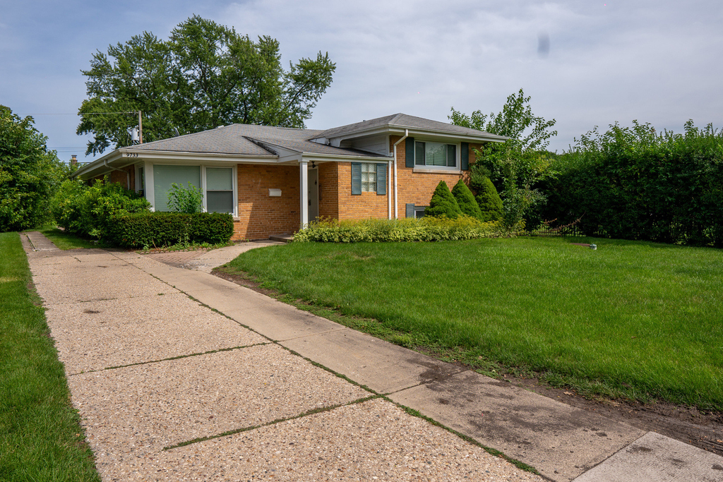 9733 Karlov Avenue - Photo 0