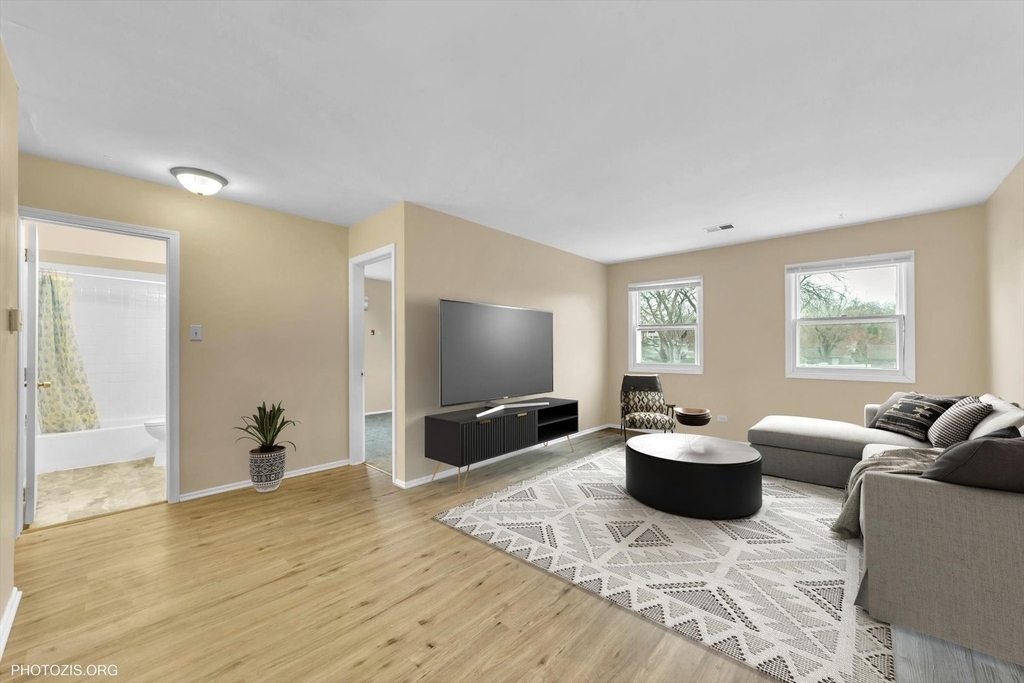 4032 216th Street - Photo 4