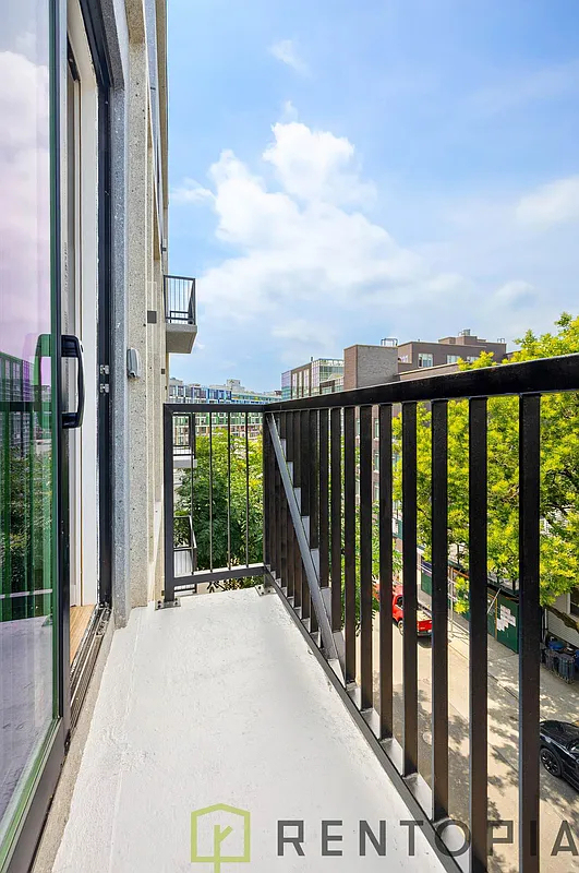 22 Frost Street - Photo 5