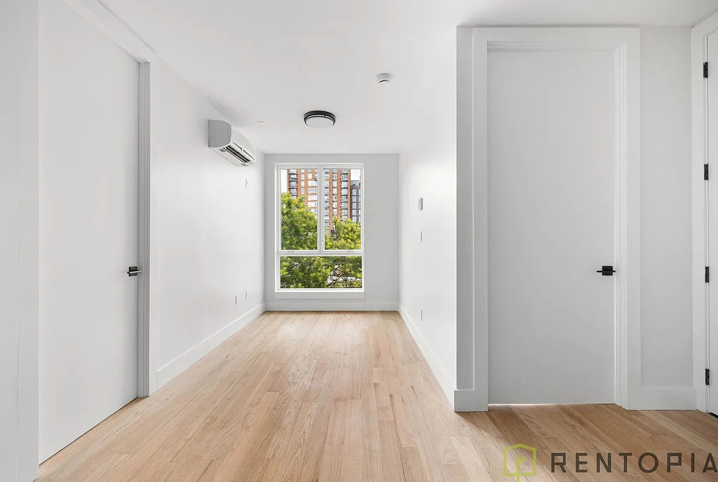 22 Frost Street - Photo 1