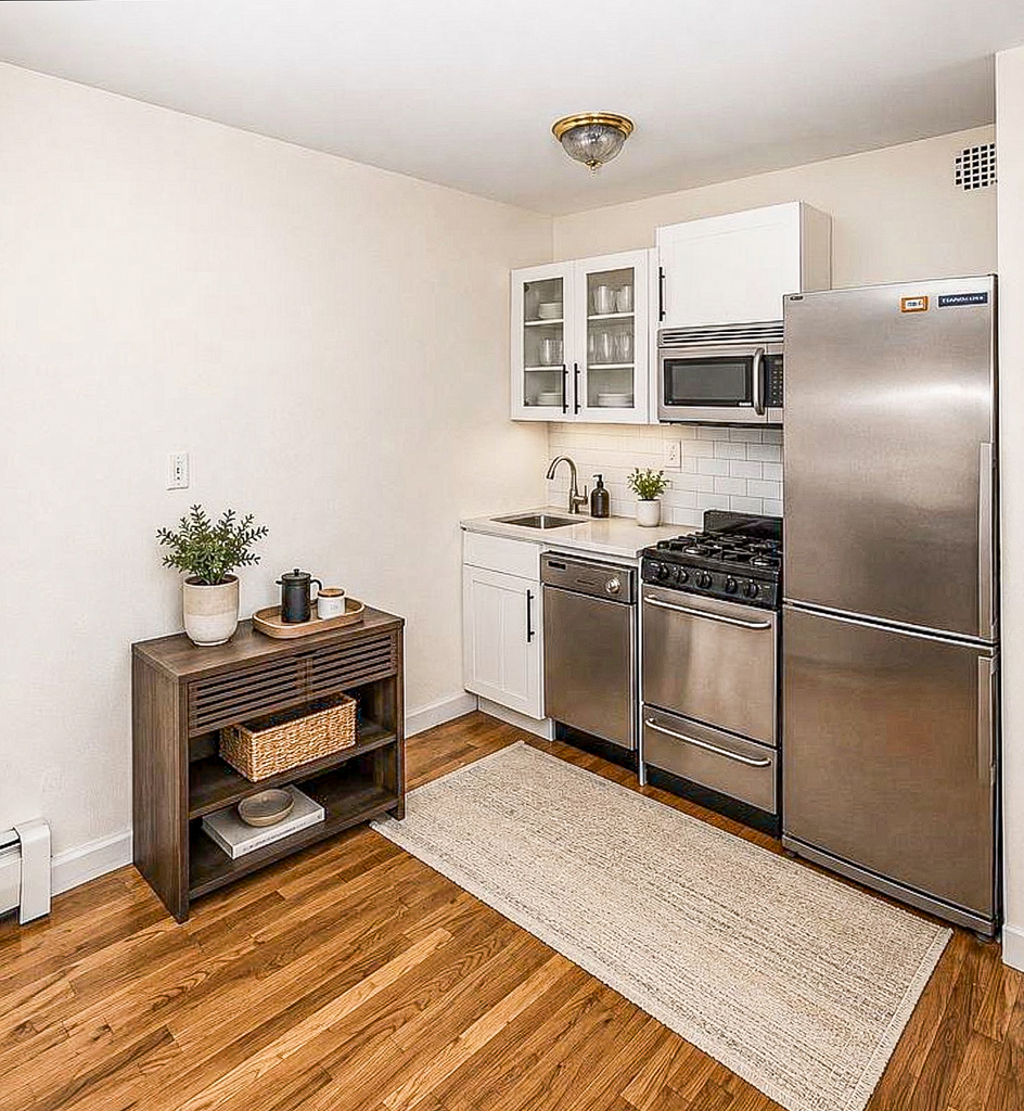 322 West 14th Street - Photo 4