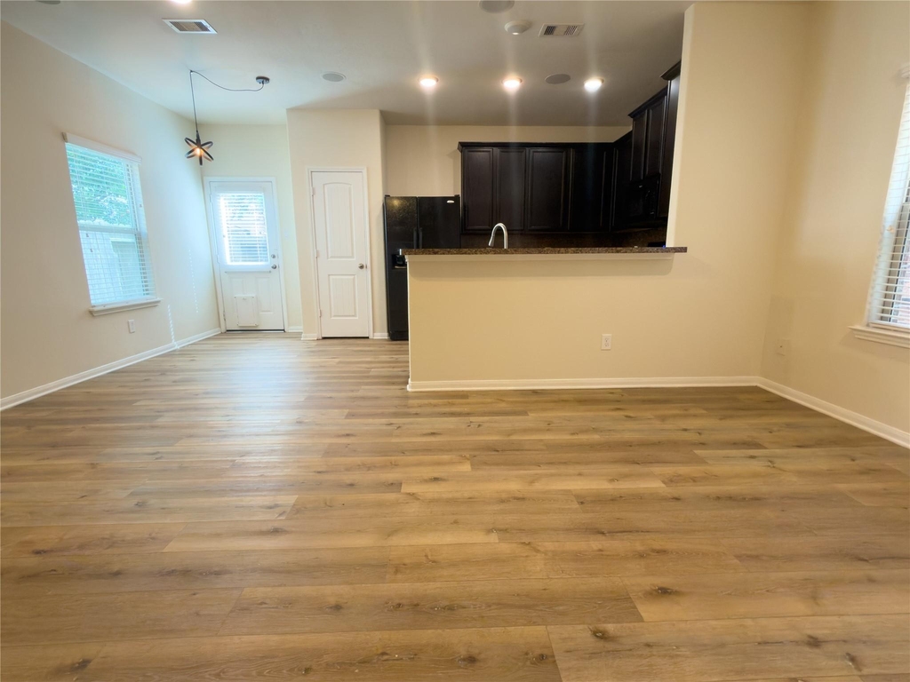 17035 Amarose Drive - Photo 4
