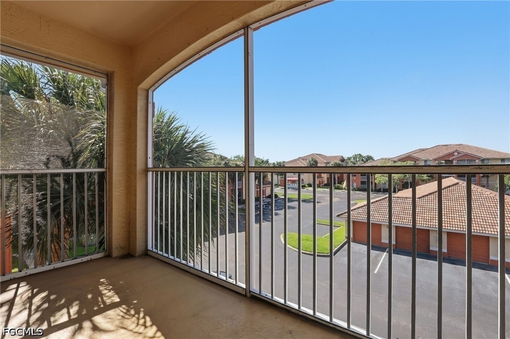 6321 Aragon Way - Photo 22