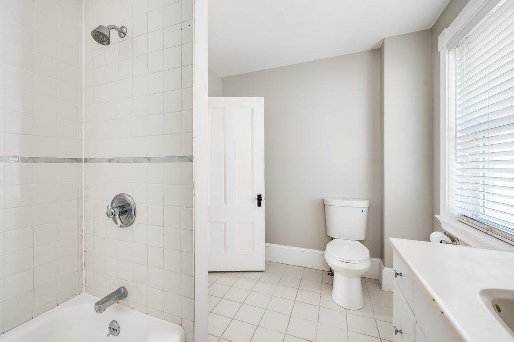 43 Main - Photo 9