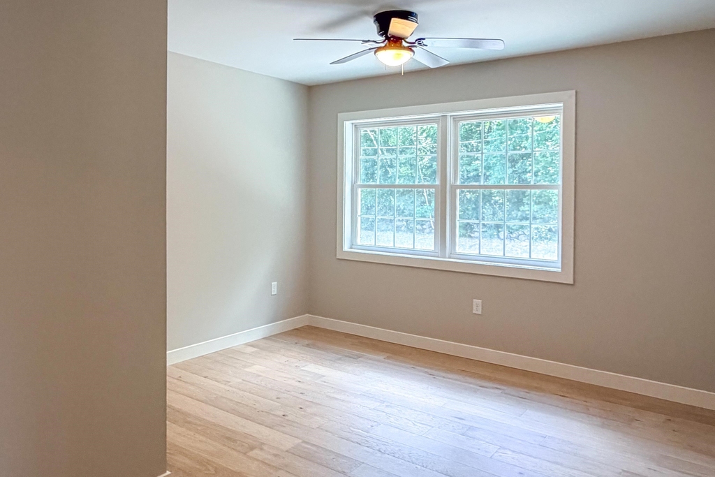 384 Main - Photo 14