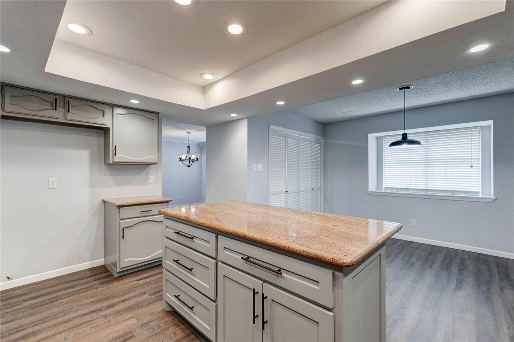 9614 Charter Ridge Drive - Photo 10