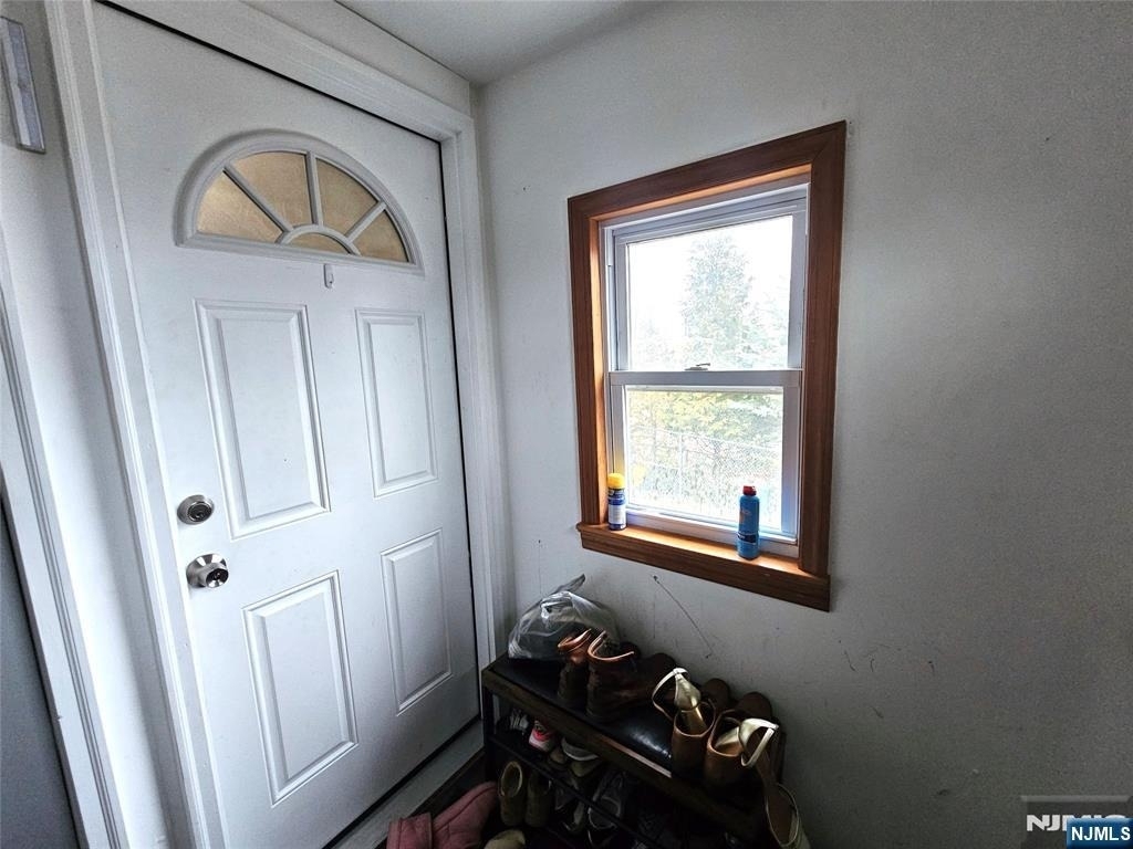 21 King - Photo 1