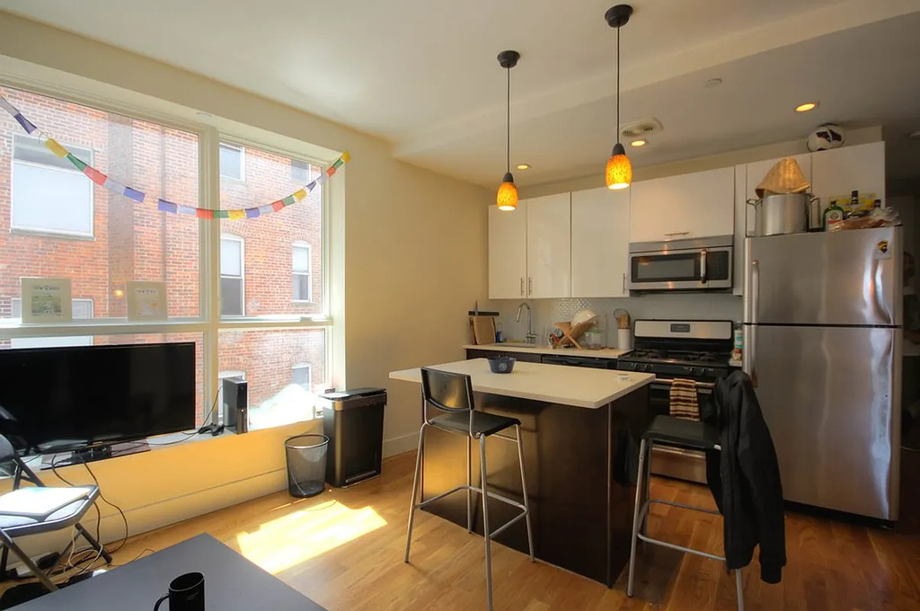 431 Grand Street - Photo 0