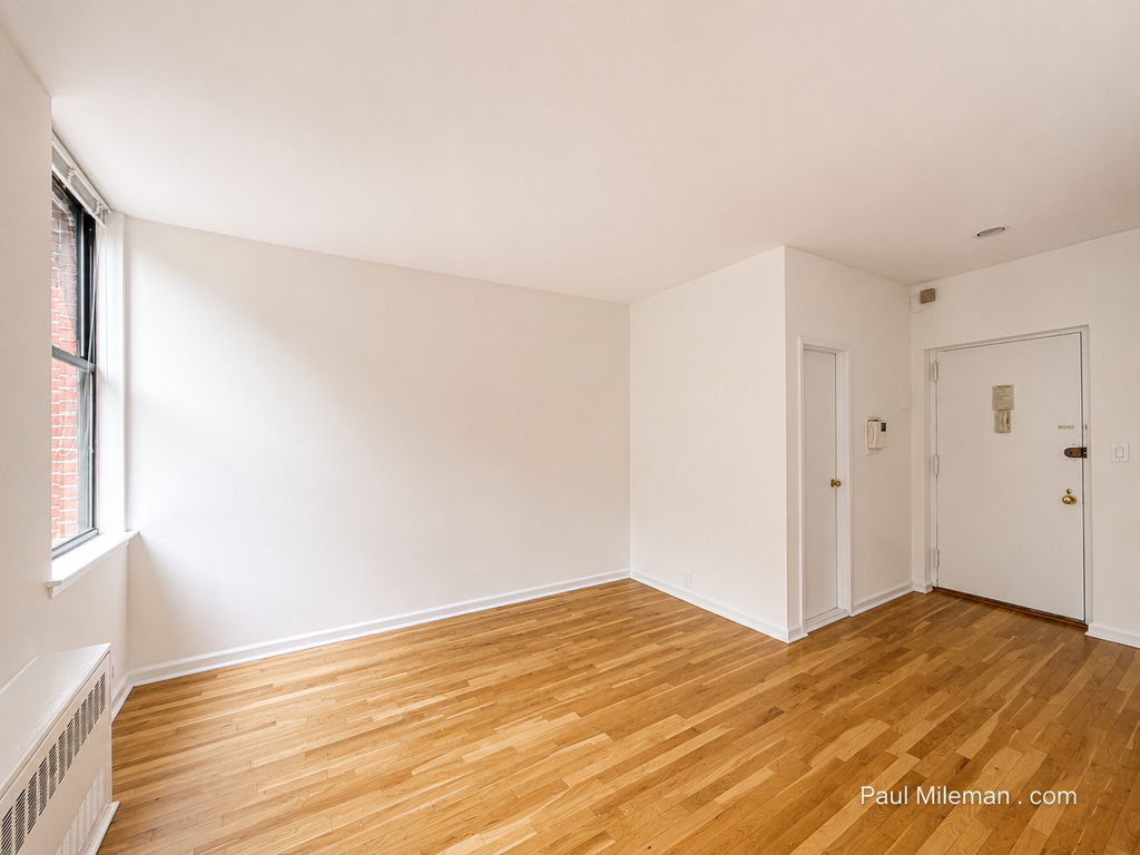 East 12th Street - Photo 2