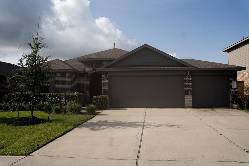1008 Llano Trail - Photo 0