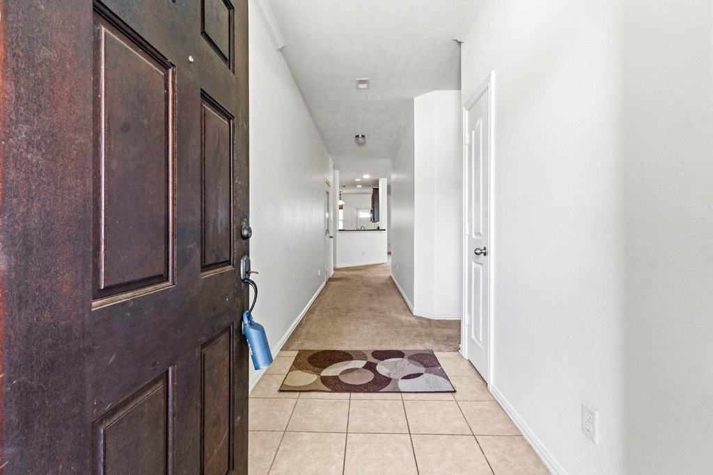 8203 Loetsch Ridge Way - Photo 5