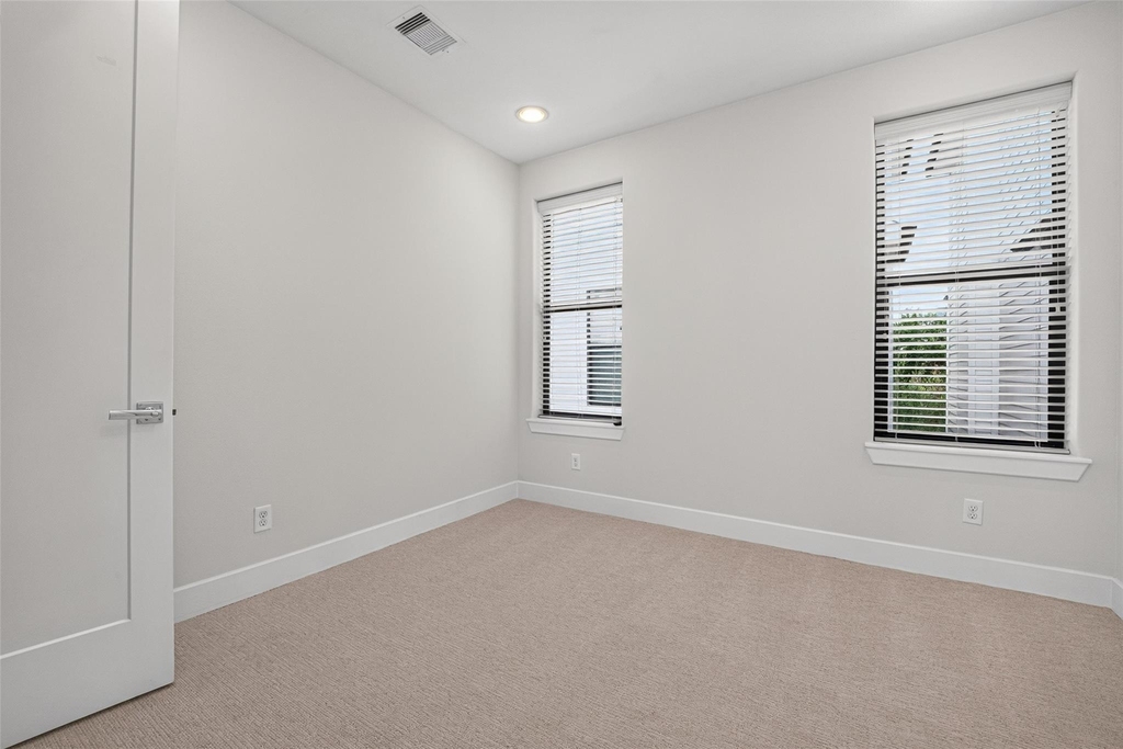 2610 Polk Street - Photo 22