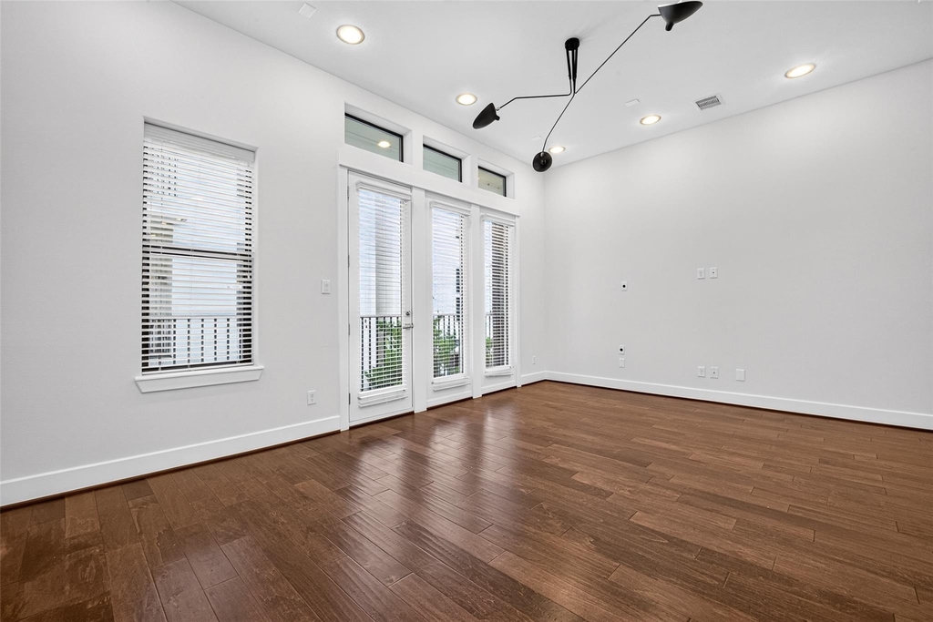 2610 Polk Street - Photo 6