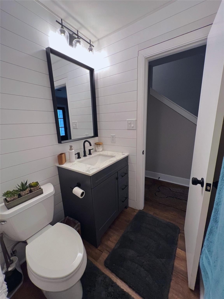 1728 Bevis Street - Photo 2