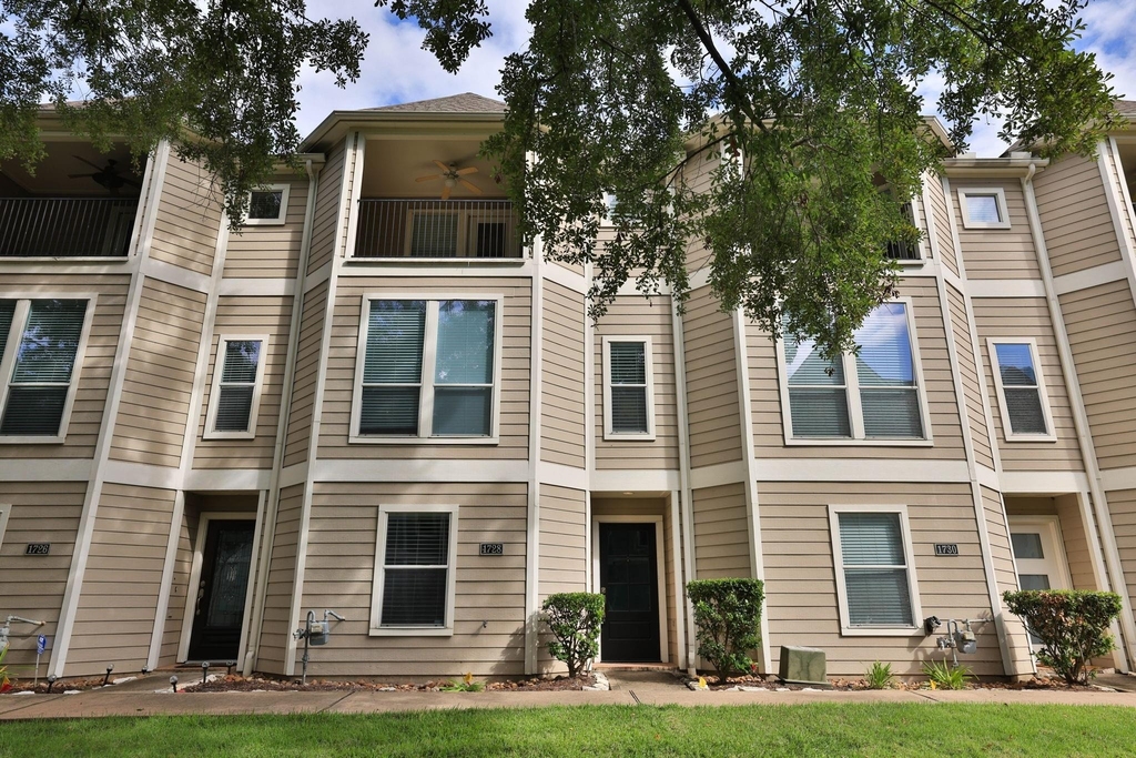 1728 Bevis Street - Photo 0