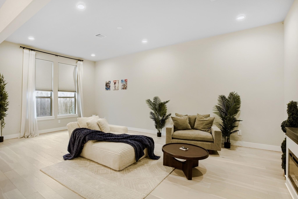540 Janisch Road - Photo 3