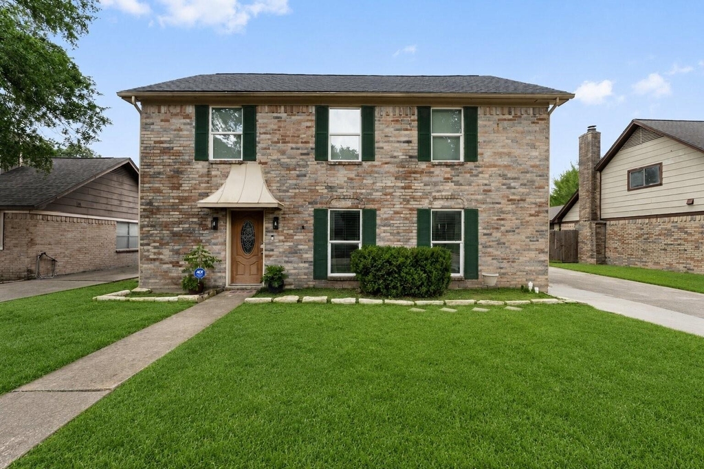 9919 Golden Sunshine Drive - Photo 0