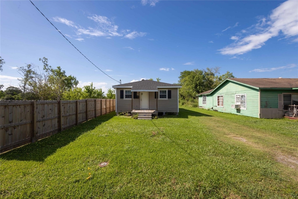 1840 Ollie Street - Photo 1
